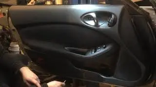 How To Remove Nissan 370z Door Panel