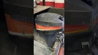 How all outboards should start !!!! 35 year old Mariner two stroke #mariner #6hpoutboard