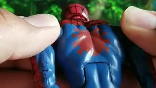 Urban legend spiderman review (marvel legends)