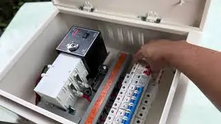 Tủ điện vỏ sắt dùng ATS, CB, chống sét hãng SUNSMART xịn sò, phù hợp năng lượng gia đình 0523732663.
