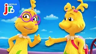 Pearl and Stella Become Best Friends 🌟 Dr. Seuss's The Sneetches | Netflix Jr