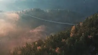 Marcher sur la plus longue passerelle himalayenne de France, en Haute-Loire