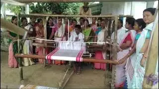 HAND LOOM TRAINING তাঁত শালৰ প্ৰশিক্ষণ