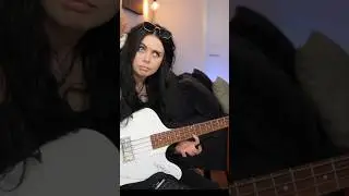 Thunderbirds are underrated 😤😤🤘🏻 #bassguitar #guitarist #unboxing