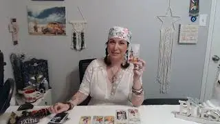 7799 HIGH PRIESTESS NEW SPIRITUAL GIFTS, OFFER FROM SOMEONE IN THE PUBLIC EYE, PAST PERSON IN REGRET