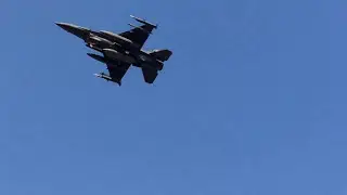 USAF F-16 Viper formation Low Passing