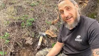 Necesito tu ayuda para sacar este pedazo SILEX, PEDERNAL de la tierra