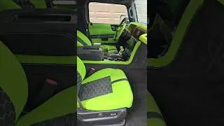 Полностью кастомизированный интерьер Hummer H2 2008 года