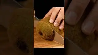 Satisfying #ASMR: Knife Cutting Through Different Kiwis! 🥝🔪