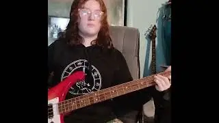 Magic/Pilot bass play along by Cara #cararickbass #rickenbacker #pilot #davidpaton  #girlbassist