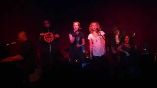 MARTIN LUTHER & EVAN RACHEL WOOD PERFORM LIVE IN HOLLYWOOD - PART 1 OF 4