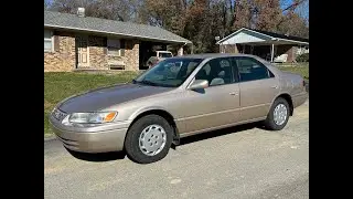 Lot 2: 1997 Toyota Camry