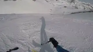 Probando una  negra  de Formigal pista negra La Grollera   Skiing one of the  black  slope