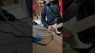 Henretta Engineering Bluebird fuzz pedal