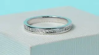 Channel Set Wedding Band 👸💍