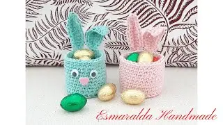 Coniglietto porta ovetti/The rabbit brings the chocolate eggs/El conejo trae los huevosde chocolate.