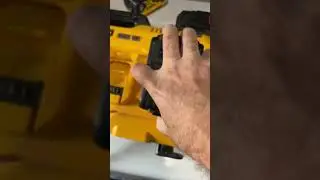 DEWALT 20V Fast Charger