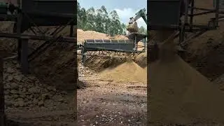#shaftlessstonescreeningmachine#quarrymachine #limestone #granite #rock #quarrymining#clay