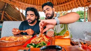 تجربة الاكل في (بالي اندونيسيا 🇮🇩) أجمل جزيرة في العالم !!