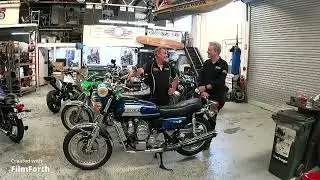 Rob & Trev Chat about Suzukis  RE5
