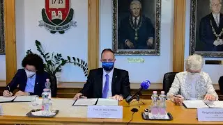 Egyenes &uacute;t az &aacute;ltal&aacute;nos iskol&aacute;t&oacute;l a k&ouml;z&eacute;piskol&aacute;n &aacute;t az egyetemig &ndash; egy&uuml;ttműk&ouml;d&eacute;s a beiskol&aacute;z&aacute;s&eacute;rt