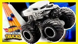 暗闇の谷に落下！| モンスタートラック | @Hot Wheels 日本語