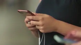New efforts aim to ban student cell phone use in Missouri classrooms