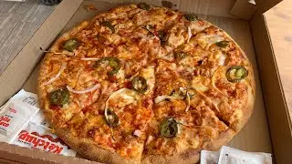 Best pizza in Mexico? Enjoying Pizza y Come in Guadalajara, Jalisco, Mexico! 🇲🇽🍕