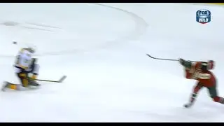 Paul Gaustad Takes Scandella's Slapshot to His Face