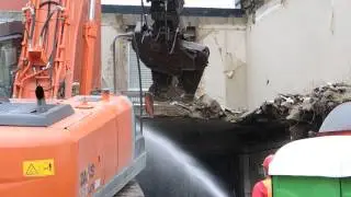Bagger Zaxis 350 mit Betonschere