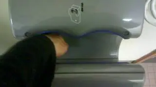 Dyson Airblade db H&auml;ndetrockner im Test - Dyson-Ventilatoren-Test.de
