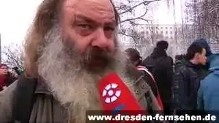 13. Februar 2013 Pfarrer Lothar K&ouml;nig beim Mahngang T&auml;terspuren DRESDEN