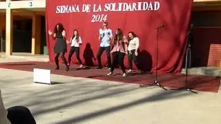 Mambo No. 5 - Baile de cinco estudiantes locos
