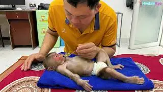 She didn&rsquo;t give up&hellip; Kyo bravely took medicine to heal her eyes ❤️