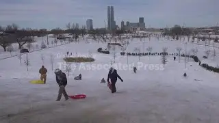Sledders endure frigid temperatures in Oklahoma City