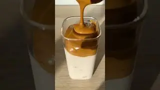 Caf&eacute; dalgona con crema de cacao ☕️🤎 #asmr #coffee #coffeetime #recipe #satisfying