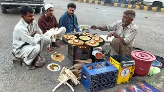 50 Rs /- 😱 PAKISTANI CLASSIC SAAG Paratha BREAKFAST | Best ROADSIDE PUNJABI FOOD | ASIAN Street FOOD