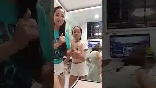Habang naghihintay kami mag Saktong Alas dose ay palaro muna at sayawan🥰♥️