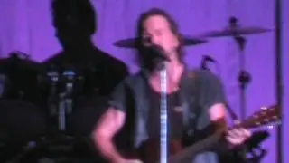 Pearl Jam - Just Breathe (Venice '10) HD