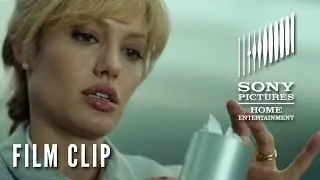 SALT (2010) &ndash; Running From The CIA