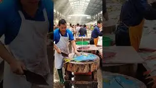Chinese Fish Market &ndash; Blue Tang Cutting Scene (Hyper-Realistic Distant View)