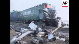 BELGIUM: REKKEM: 8 PEOPLE KILLED IN MULTI VEHICLE HIGHWAY CRASH