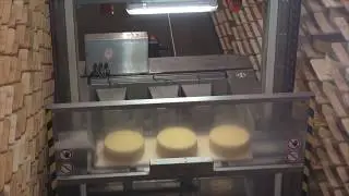 Exploring Switzerland (10) A cheese making factory (Appenzell Kaserei)
