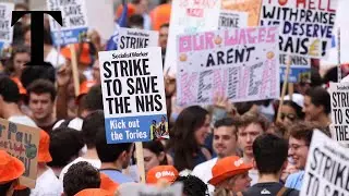 Junior doctors hold rally outside Downing Street
