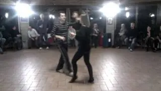 Salsanueva - Bachata figura cambio posto.