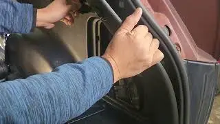 Rav4 Toyota factory amplifier removal