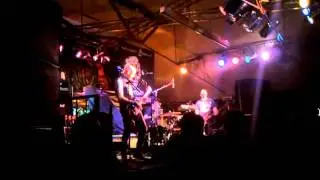 The Damned support band.3gp