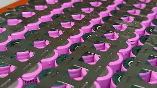 Automatic spot welding for custom battery pack production