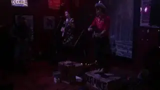 Fort Defiance @ The Pig Bar