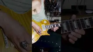 I&acute;m spicing up this Solo with some Aolian Scale Shred